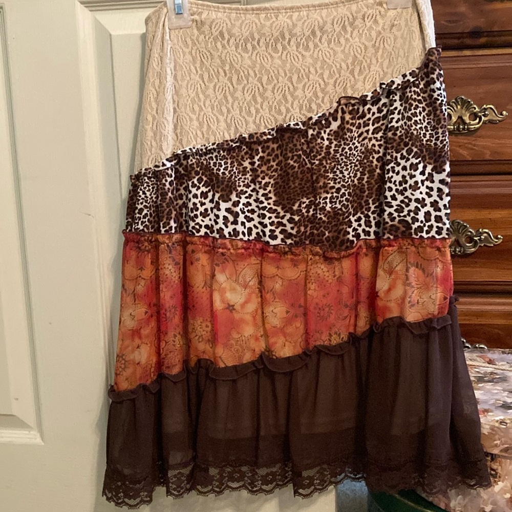 Cute skirt with Lace Hem.